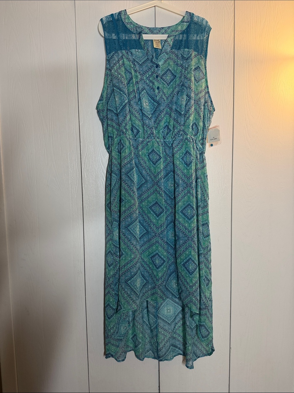 Faded Glory Teal and Aqua Geometric Maxi Dress